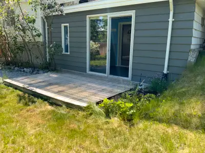 Daylight ground level basement suite. 3 Bed 1 Bath