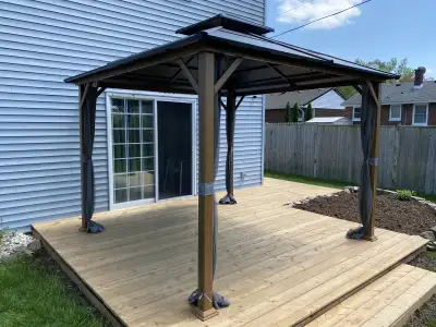 WINDSOR ESSEX COUNTY GAZEBO GAZEBOS 10’ x 10’ 10ft x 10ft, View more