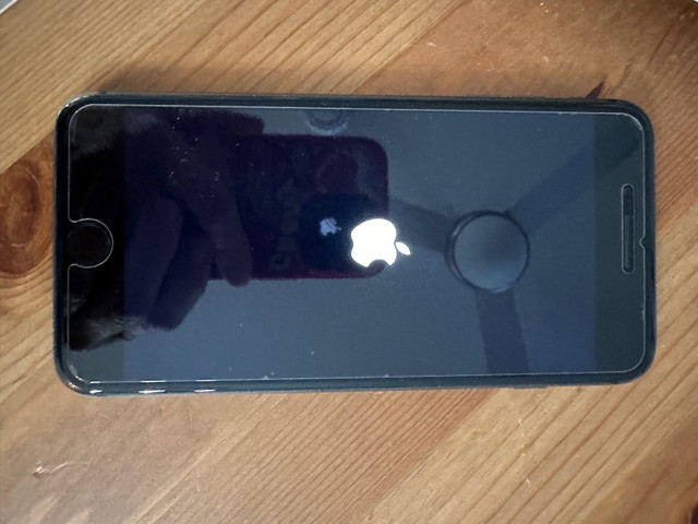 iPhone 8 Plus  dans Téléphones cellulaires  à Laurentides - Image 2