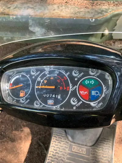 Runs like new 740km call 250 551 2489