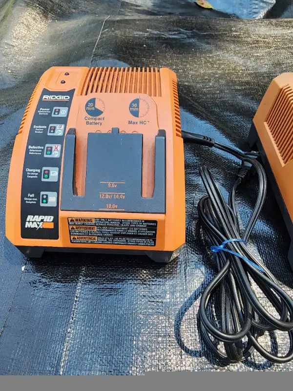 Ridgid Rapid Max9.6, 12, 14.4 & 18 Volt Single Battery Chargers in Power Tools in Windsor Region - Image 3