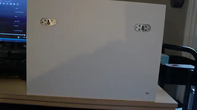WOODEN SHELF WITH HOOKS in Other in Norfolk County - Image 3