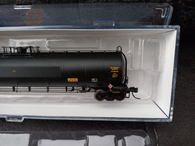 N scale LPG tank cars brand new in Arts & Collectibles in Mississauga / Peel Region - Image 3