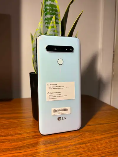 LG K61 128GO  Très bonne condition, View more