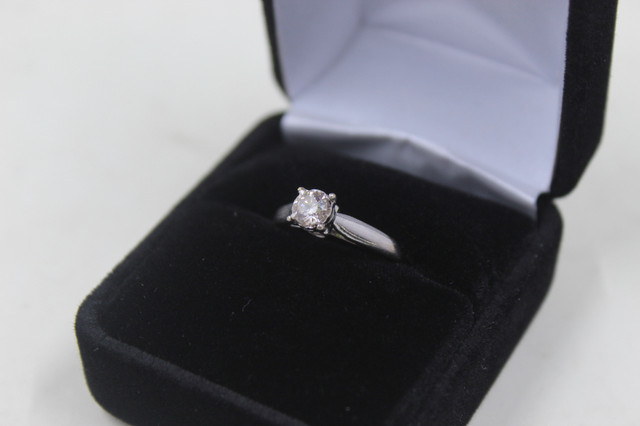 10KT White Gold Appraised Solitaire Ring 2.6 Gram Size 7 (#1571) in Jewellery & Watches in City of Halifax