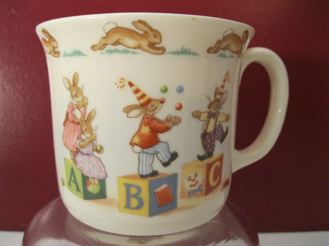 Royal Doulton Bunnykins Mugs and Bowls in Arts & Collectibles in Oshawa / Durham Region - Image 3
