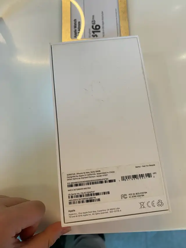 iPhone XS Max Gold 64GB in Cell Phones in Markham / York Region - Image 3
