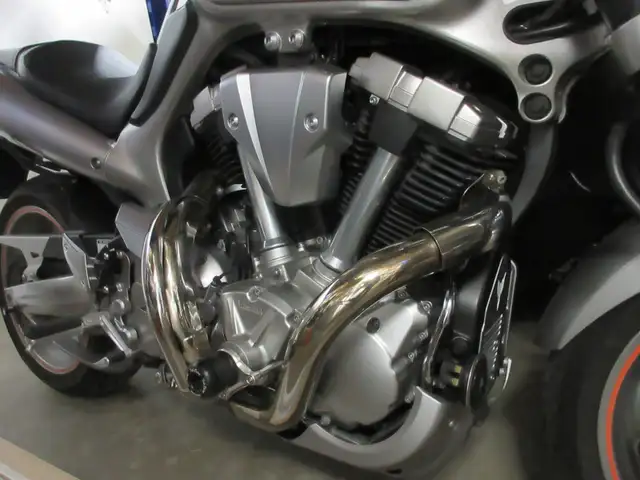 Yamaha MT-01 in Sport Bikes in Calgary - Image 7