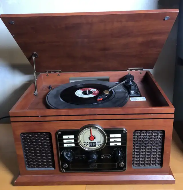 Innovative Technology Nostalgic Classic Wood 6-in-1 Turntable  in Stereo Systems & Home Theatre in Mississauga / Peel Region - Image 3