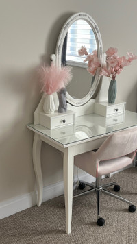 Dressing Table with Mirror & Chair 
