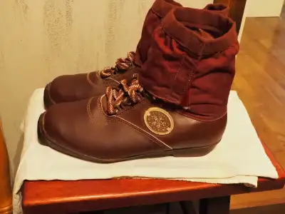 MENS  CROSS  COUNTRY  BOOTS, View more