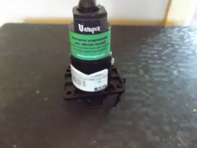 RV Programmable connector 'VampiR' to automatically open parking lights for 8 hours period RV Lighti...