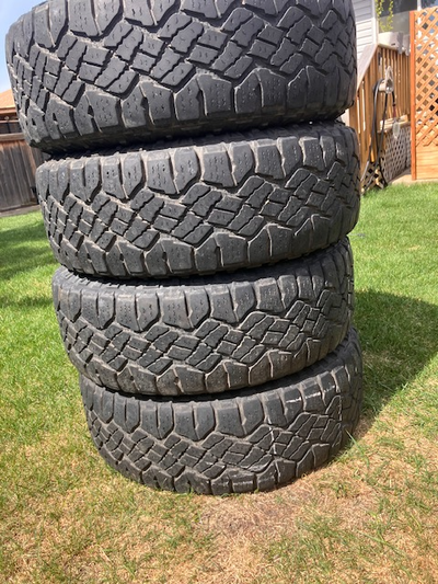 * Selling a set of 4 Goodyear 275/65R18 Wrangler tires. Pick up in South Edmonton. $200 *
