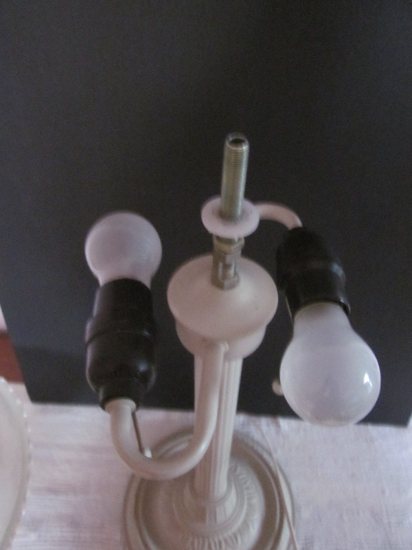 Lampe de chevet / Bureau dans Éclairage intérieur et plafonniers  à Lac-Saint-Jean - Image 4