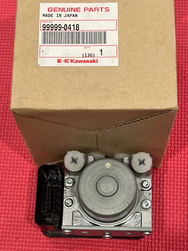 Kawasaki ninja 300 ABS electronic pump unit oem 99999-0418 MC13 in Other in Barrie - Image 5