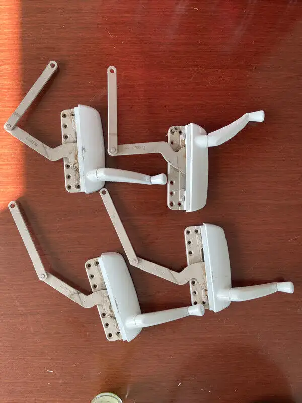 4 Single-Arm 9 1/2" Cranks with Guard63671978852865120