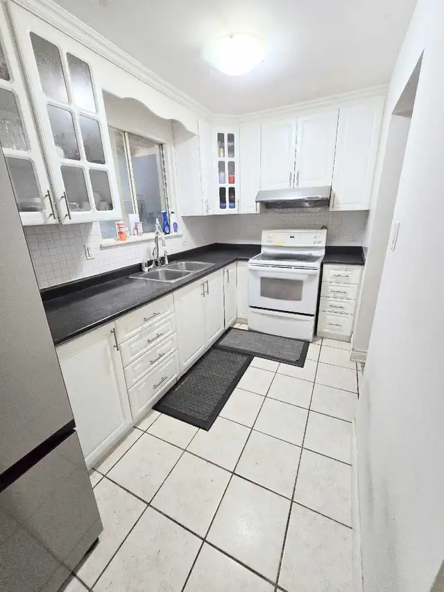 House for Rent in Long Term Rentals in Mississauga / Peel Region - Image 4