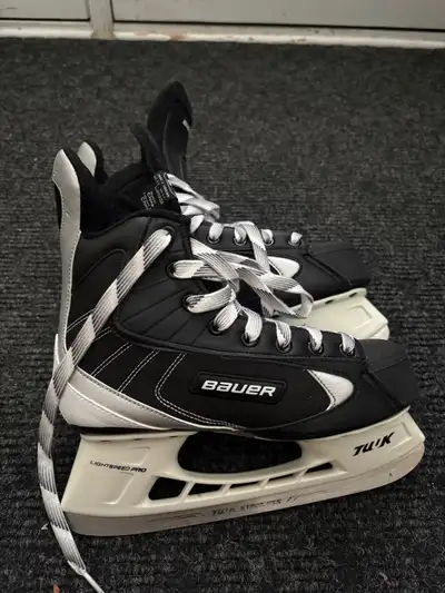 NEW Bauer skates size 9 women, 7.5 men, View more