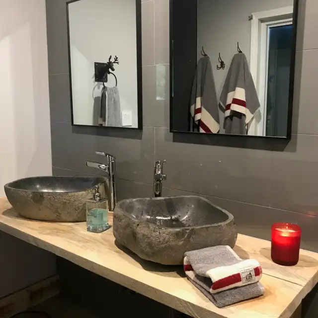 LODGE AND COTTAGES -RESERVE YOUR SUMMER STAY, NOW ! in Ontario in Canada - Image 13