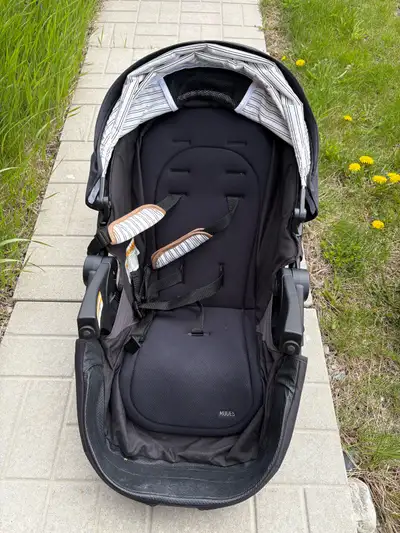 Graco travel system 3-in-1 - Car Seat and Stroller Combo, View more
