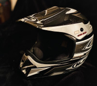 Sm Helmet for Quading, Snowmobiling , Motorbikes, or Skiing 