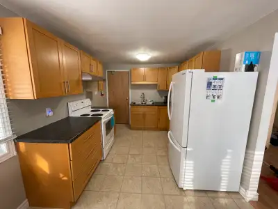 Waterloo Student rooms for rent close to UW & WLU (available Sep