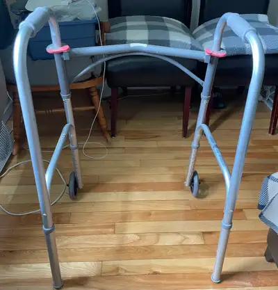 Super Deal! Mobility Helper pristine condition, View more