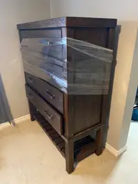 Leystone 4 drawer dresser