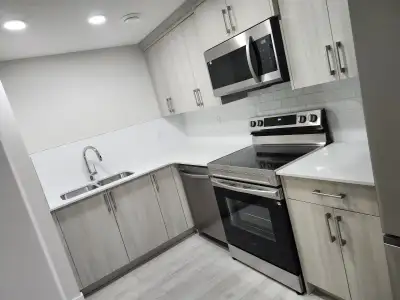 Brand New 2 Bed | Private Laundry | The Orchards (SW Edmonton) Modern and bright 2-bedroom, 1-bath l...