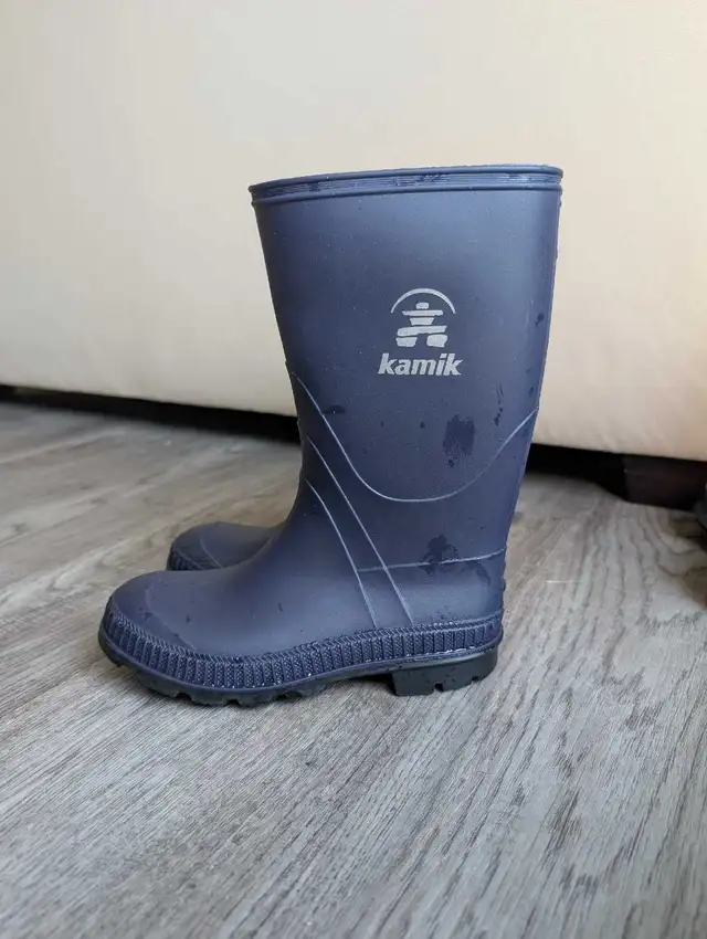Kamik kids size 1 rubber boots in Kids & Youth in Ottawa - Image 3