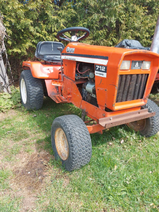 Allis Chalmers 712 tractor  in Lawnmowers & Leaf Blowers in Owen Sound