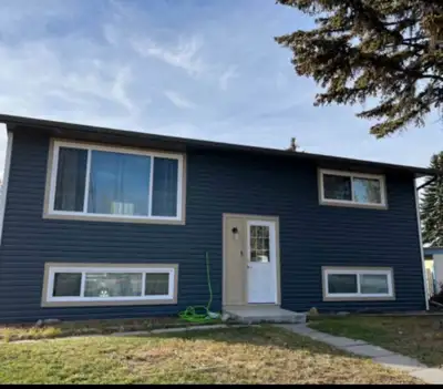 Basement Unit for rent. Located in a quiet area in SE Calgary just off memorial drive. Convenient lo...