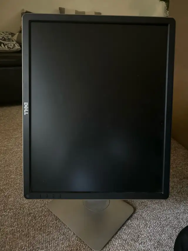 Dell P1914Sf Monitor in Monitors in Kitchener / Waterloo - Image 7