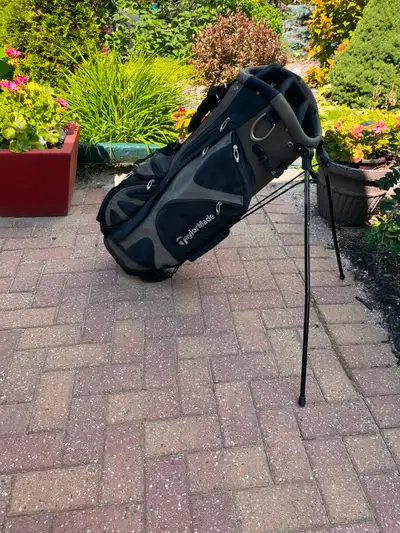 TaylorMade stand bag w backpack carry - all good, View more