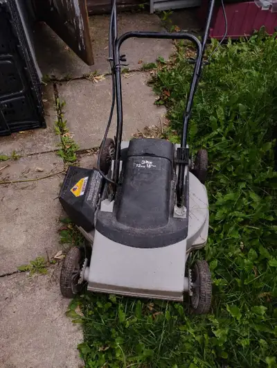 Mastercraft 12-Amp 18-Inch Electric Lawn Mower, View more
