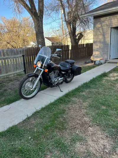 2009 Honda shadow spirit 750c2 6511miles new mustang seat new Viking bags new front tires runs and r...