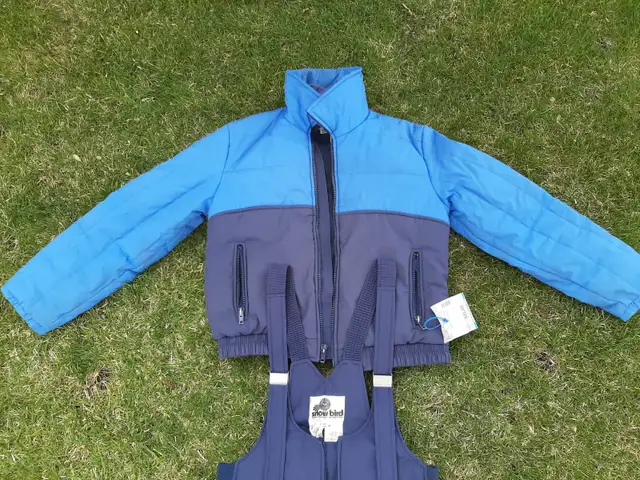 Ski Suit, 2-piece Men’s Jacket & Pants in Ski in Calgary - Image 3