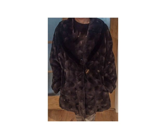 Manteau pour femme  Fourrure de vison dans Femmes - Autre  à Longueuil/Rive Sud