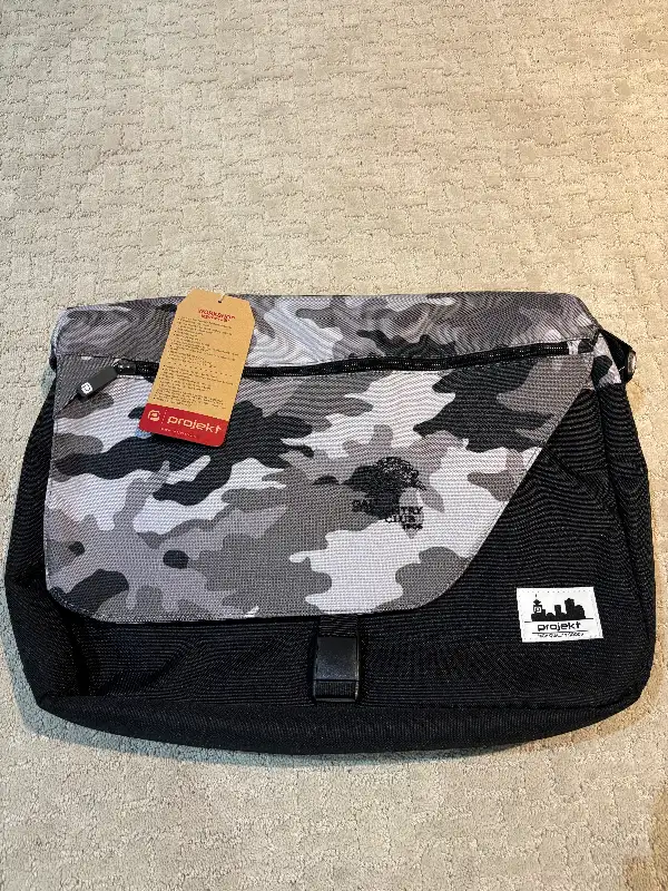 BRAND NEW Projekt Camo Laptop Bag in Laptop Accessories in Cambridge - Image 2