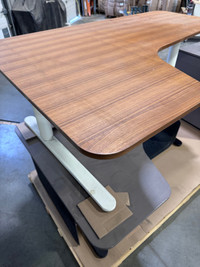 IKEA bekant walnut desk, sit/stand electric