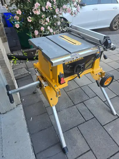 Dewalt Table saw for sale, cash only. We currently do not offer viewings at this time, thank you.