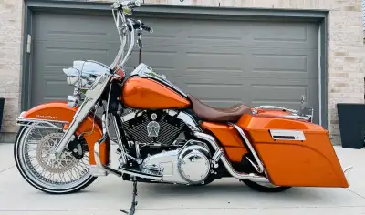 Vicla - Cholo - Chicano Harley Davidson Road King. 2008. She has everything you want for a Californi...
