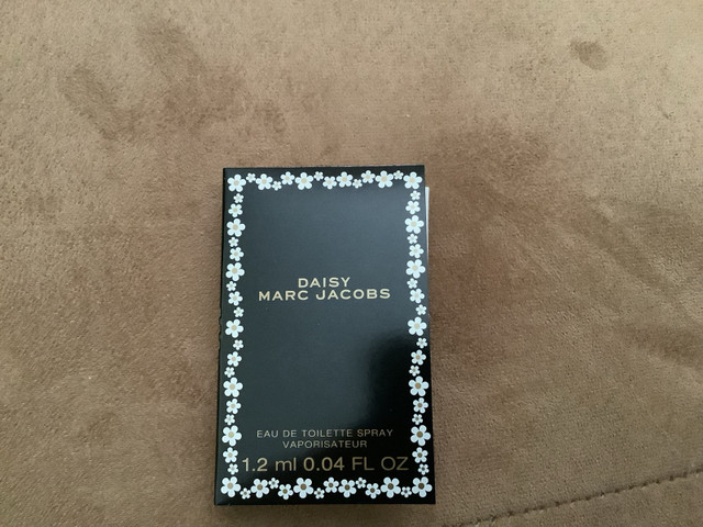 Échantillons de parfum perfume samples 1-1,5ml 2 pour 15$ dans Santé et besoins spéciaux  à Laval/Rive Nord - Image 3