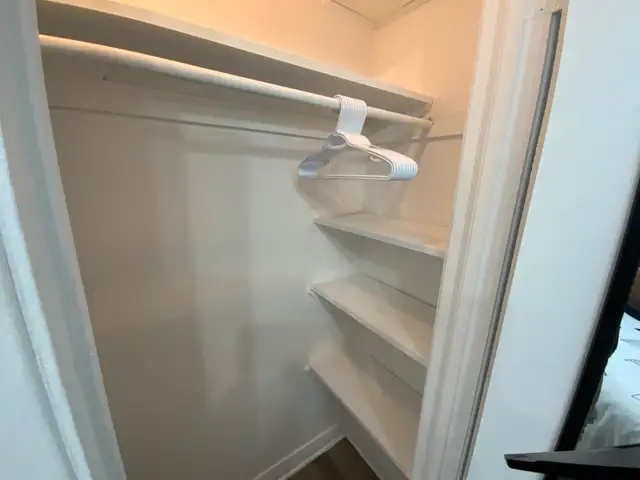 Beautifully renovated 3 1/2! 200 meters from Joliette metro!63417674184833122