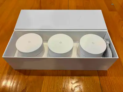 Google AC-1304 Dual Band WIFI Router -Mesh Compatible. Google Wifi is a new kind of Wi-Fi solution t...