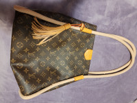 LV Purse