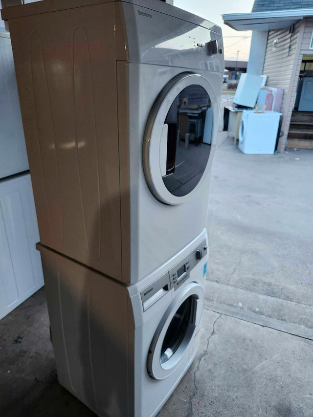 Washer and dryer BLOMBERG 2018.Apartment size 24". in Washers & Dryers in Mississauga / Peel Region - Image 3