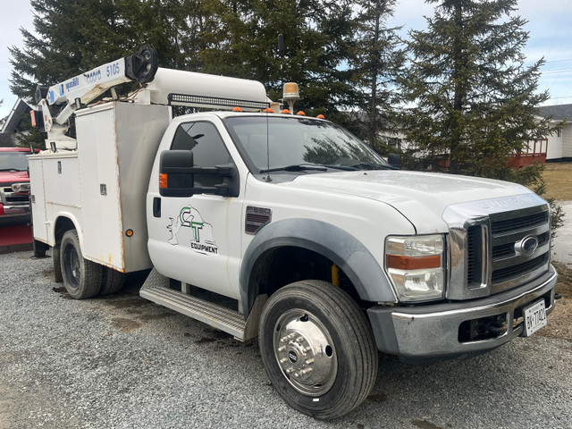 2008 service truck in Cars & Trucks in Kapuskasing - Image 2