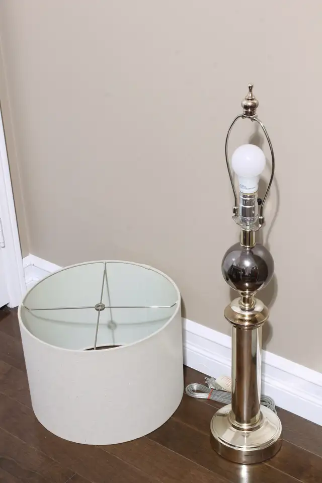 Rose Gold Table Lamp Set in Indoor Lighting & Fans in Oshawa / Durham Region - Image 5