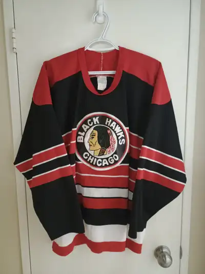 Classic Style Blackhawks Jersey, View more